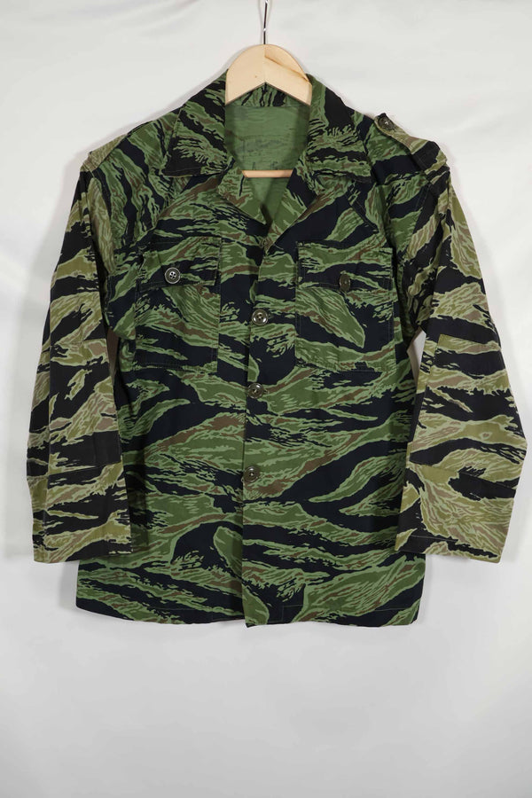 เสื้อเชิ้ตลายเสือ VNMC รุ่นที่ 4 ปี 1970 มือสอง สีทูโทน