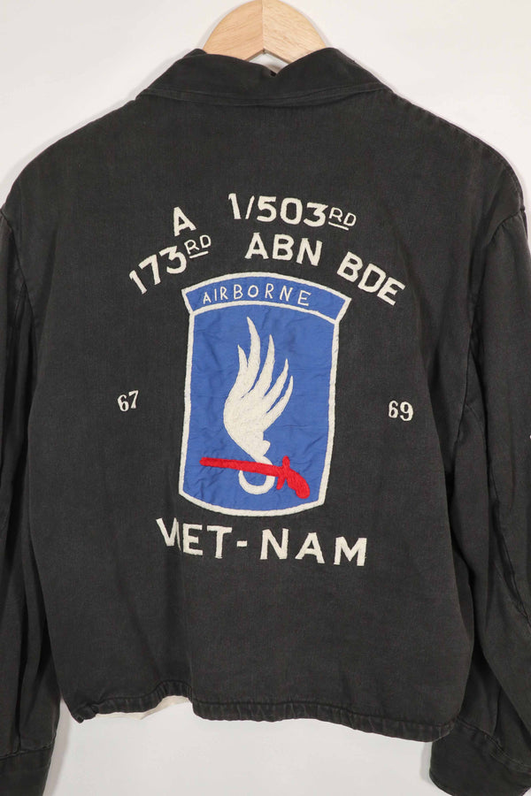 เสื้อแจ็คเก็ตทัวร์สงครามเวียดนามแท้ กองพลทหารราบที่ 173 ปี 1967-1969 สินค้าหายาก