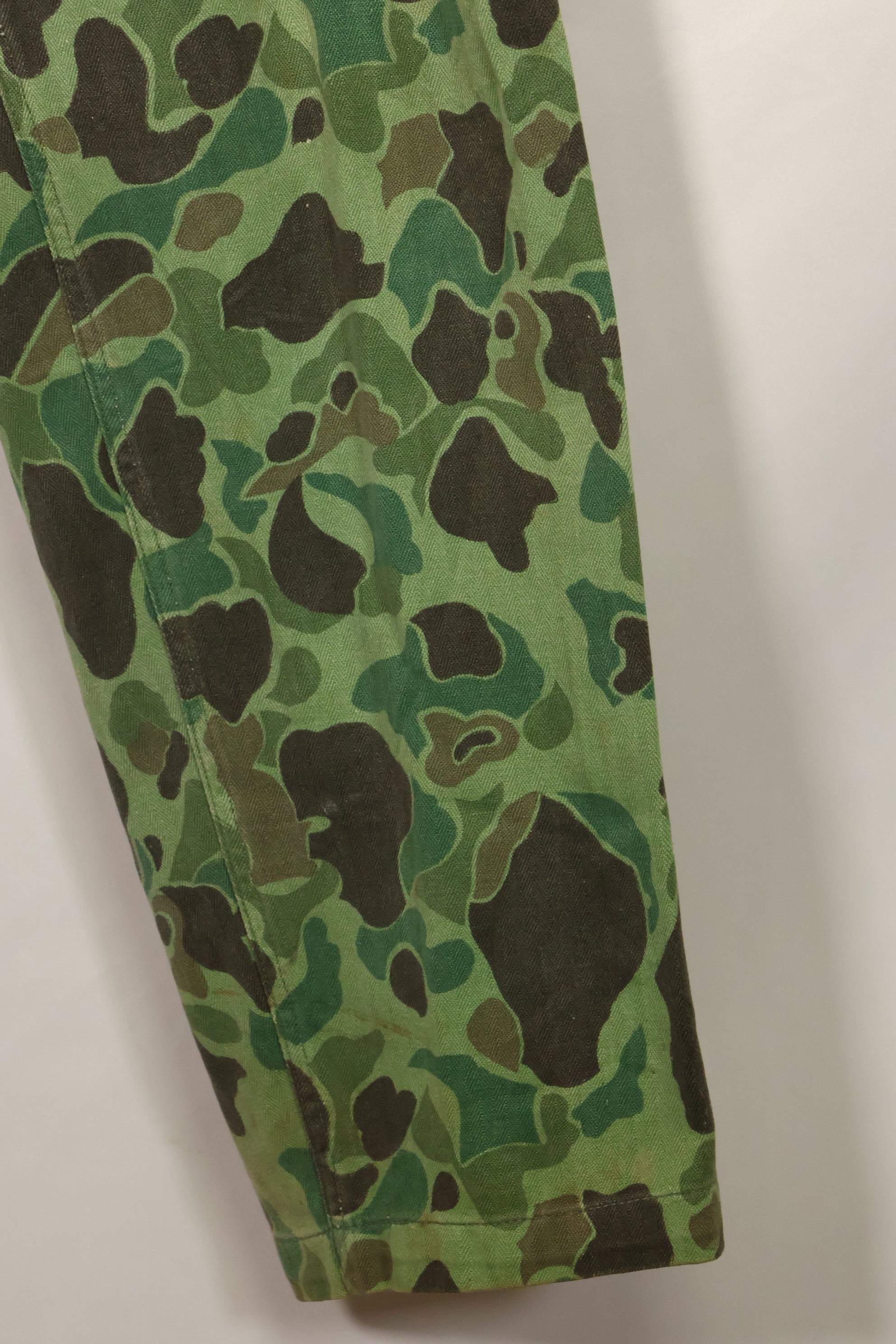 1960年代〜70年代 韓国軍 フロッグスキン迷彩 パンツ ベイカーパンツカット 中古品 B