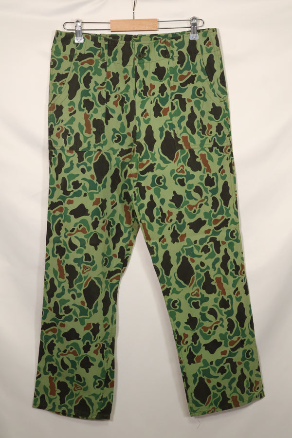 1960年代〜70年代 韓国軍 フロッグスキン迷彩 パンツ ベイカーパンツカット 中古品 C