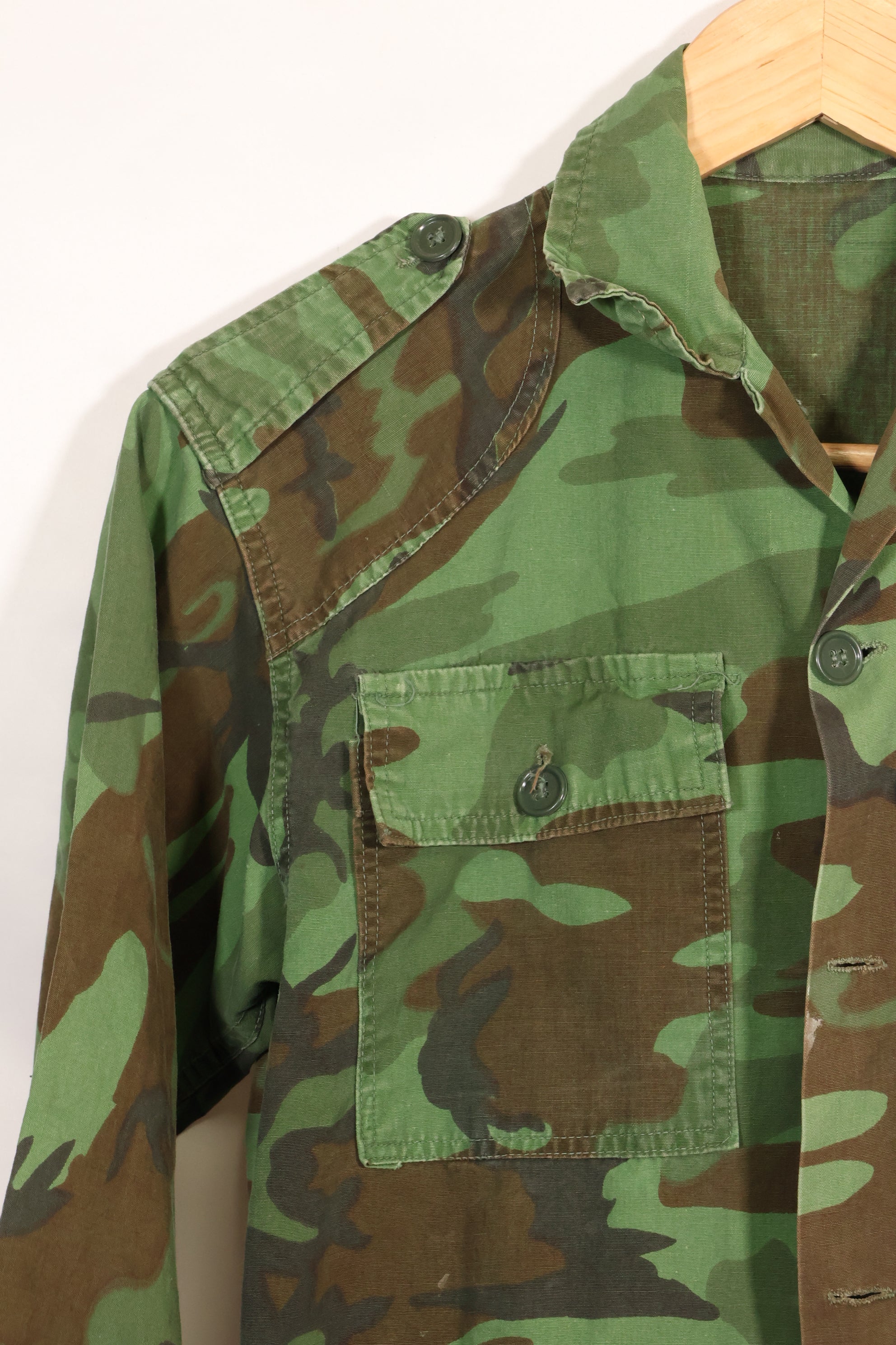 1960年代 ポップリン製 ARVN リーフ迷彩 シャツ 薄手生地 レア品 中古品