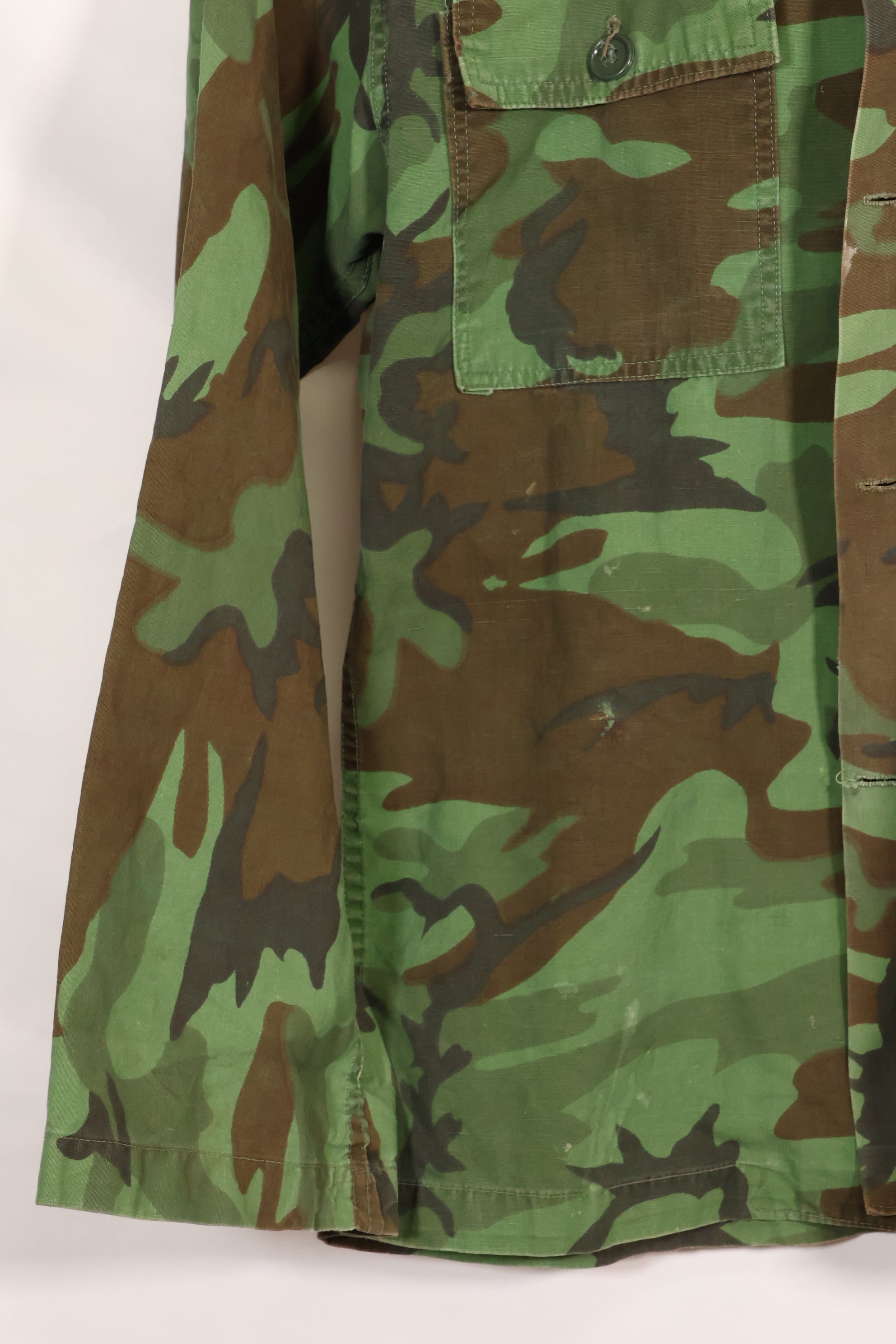 1960年代 ポップリン製 ARVN リーフ迷彩 シャツ 薄手生地 レア品 中古品