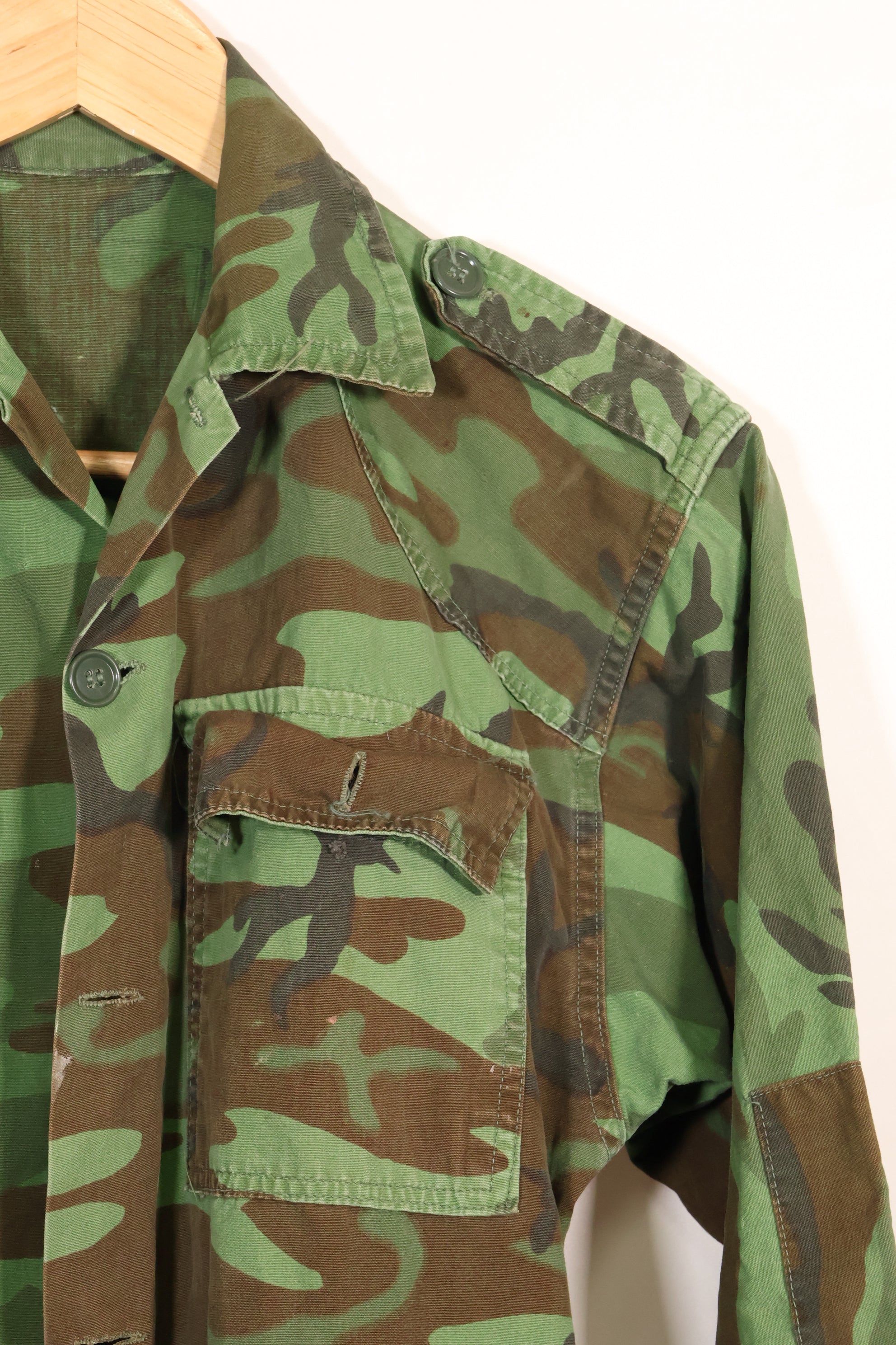 1960年代 ポップリン製 ARVN リーフ迷彩 シャツ 薄手生地 レア品 中古品