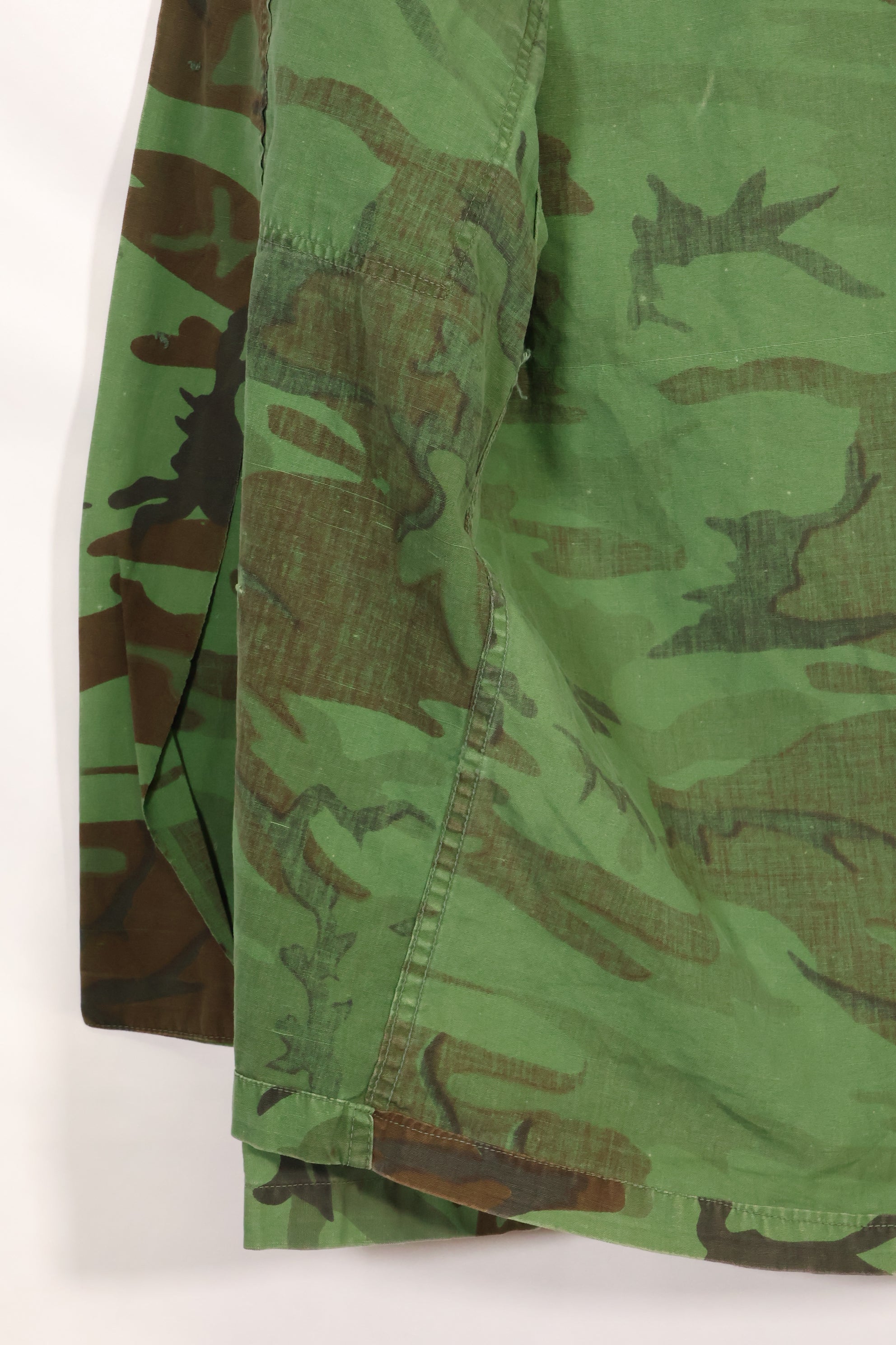 1960年代 ポップリン製 ARVN リーフ迷彩 シャツ 薄手生地 レア品 中古品