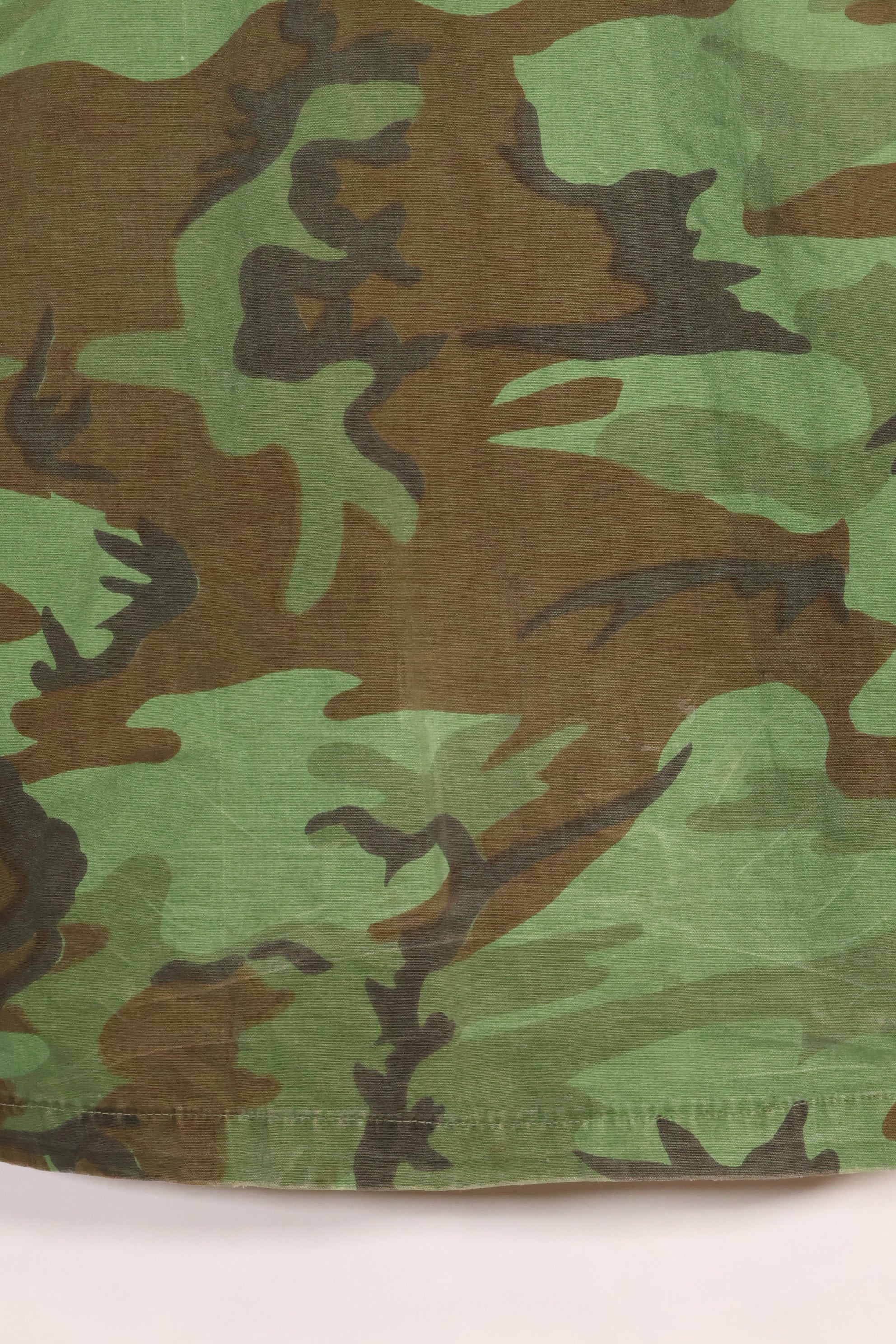 1960年代 ポップリン製 ARVN リーフ迷彩 シャツ 薄手生地 レア品 中古品