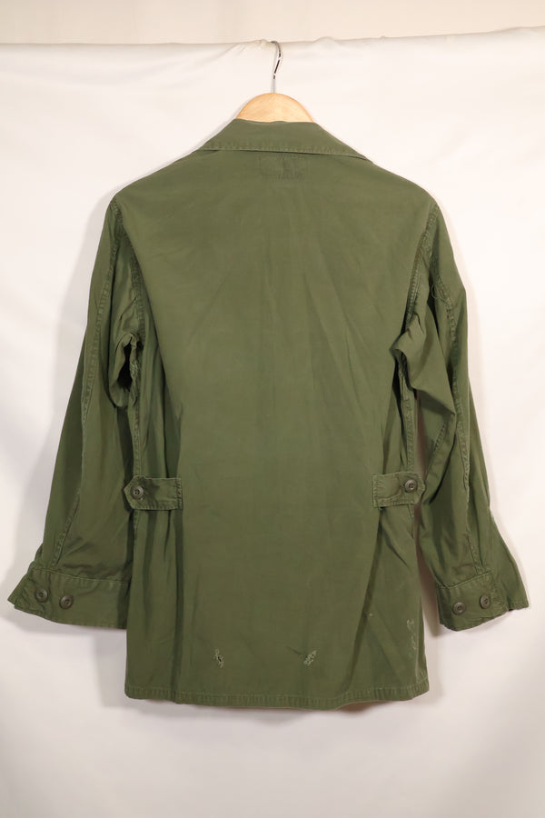 เสื้อแจ็คเก็ต SR 2nd Model Jungle Fatigue มือสอง (ประมาณปีพ.ศ. 2508) มีรู
