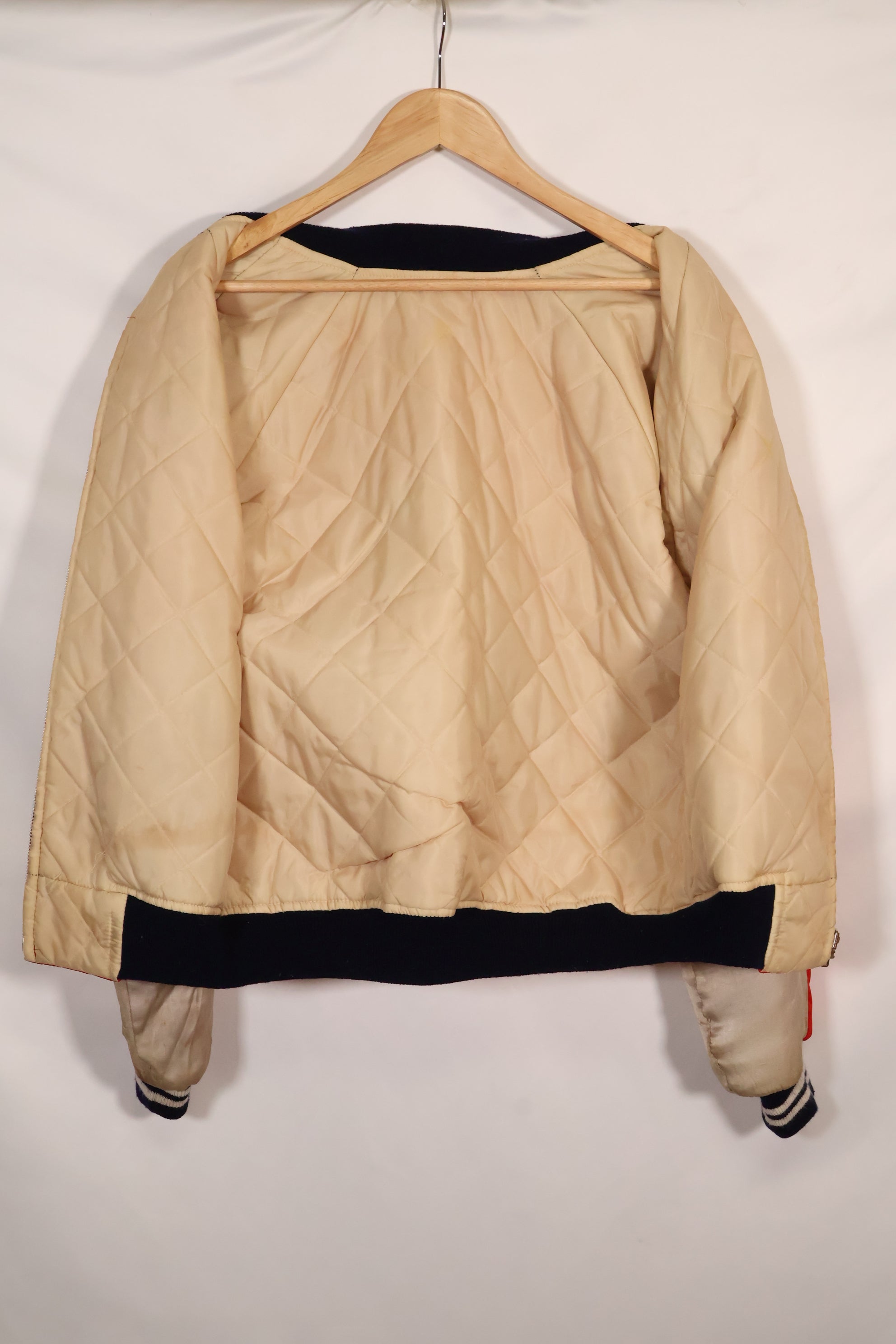 1970年代 日本製 Japan Jacket 中古品 スカジャン 赤白 当時の再現品 修繕あり