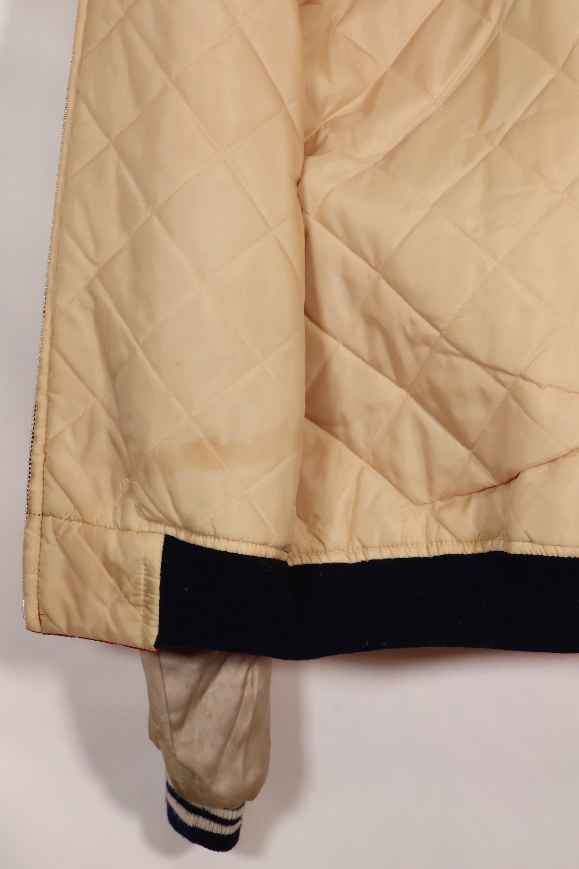 1970年代 日本製 Japan Jacket 中古品 スカジャン 赤白 当時の再現品 修繕あり