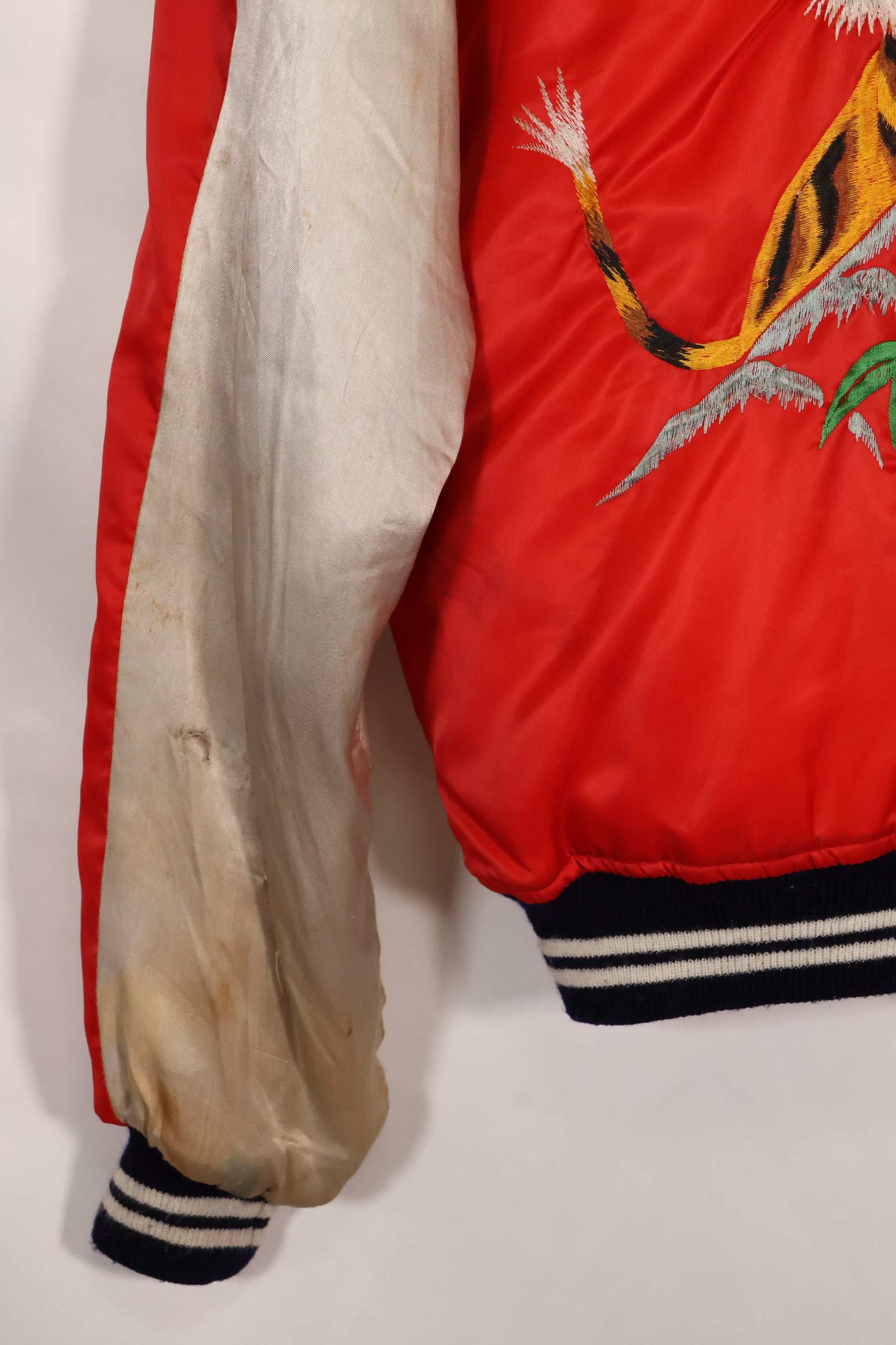 1970年代 日本製 Japan Jacket 中古品 スカジャン 赤白 当時の再現品 修繕あり