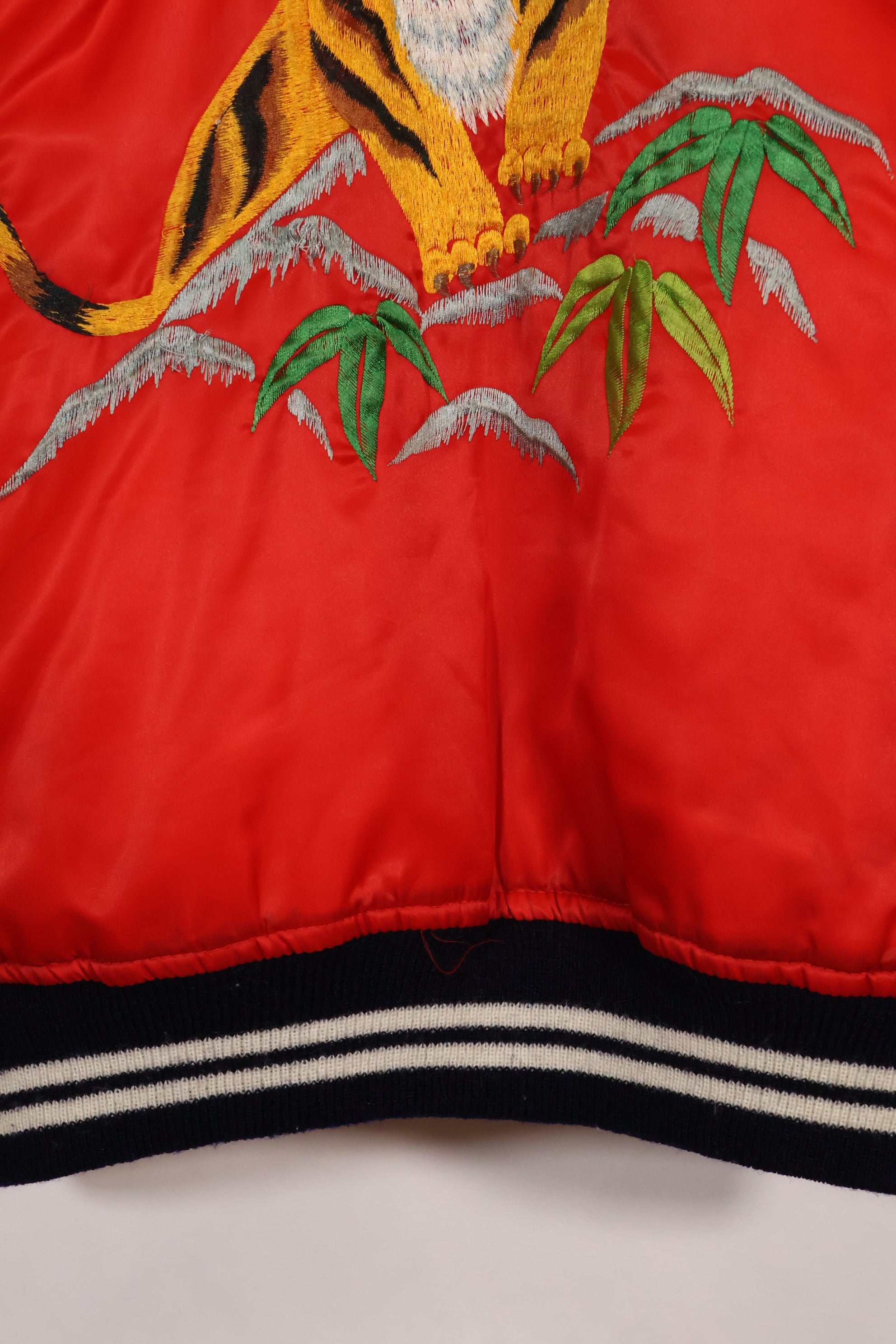 1970年代 日本製 Japan Jacket 中古品 スカジャン 赤白 当時の再現品 修繕あり