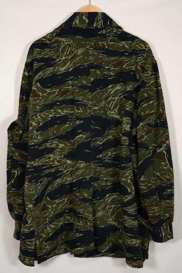 เสื้อแจ็คเก็ตล่าสัตว์ลายเสือโคร่งไทยแท้จากยุค 1970 มือสอง ผลิตในประเทศไทย