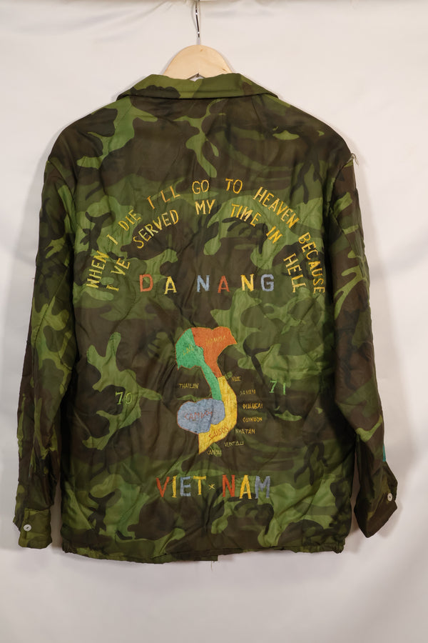 เสื้อแจ็คเก็ต Poncho Tour ลายพรางสงครามเวียดนามมือสองจาก DA NANG ช่วงปี 1970-71