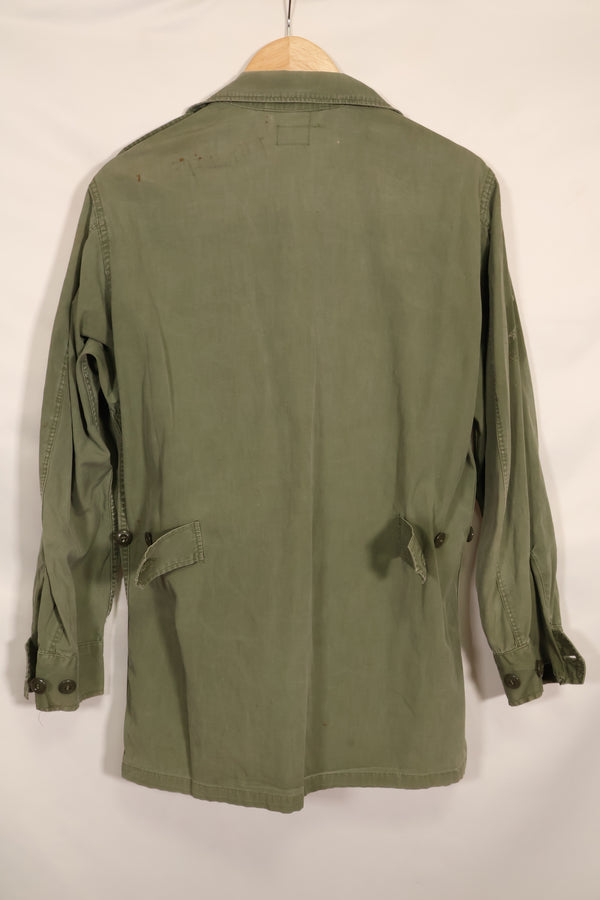 เสื้อแจ็คเก็ต Jungle Fatigue มือสองรุ่นแรกจาก MACV (สัญญาปี 1962-64)