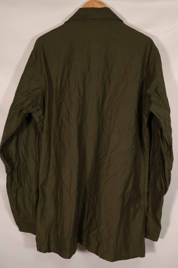 เสื้อเชิ้ตยูทิลิตี้ OG-107 ของกองทัพสหรัฐฯ ปี 1967 ของแท้ แทบไม่ได้ใช้ ไซส์ B