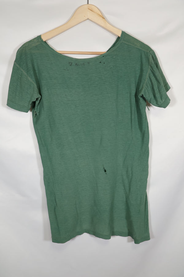 เสื้อกล้ามนาวิกโยธินสหรัฐฯ สมัยสงครามโลกครั้งที่ 2 ปี 1940 มือสอง มีรอยขาดเล็กน้อย