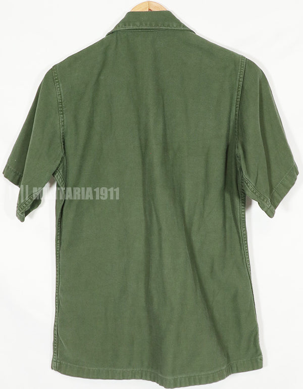 เสื้อเชิ้ตยูทิลิตี้ OG-107 ปี 1967 ของแท้ กองทัพเรือสหรัฐฯ มือสอง