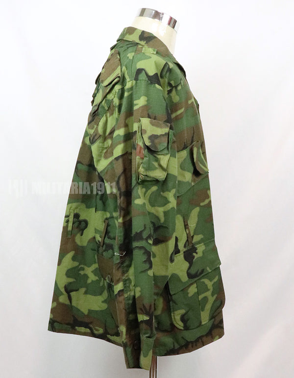 เสื้อคลุมทหารเรือจำลองของทีม SEAL ของกองทัพเรือสหรัฐฯ ทำจากผ้าแท้