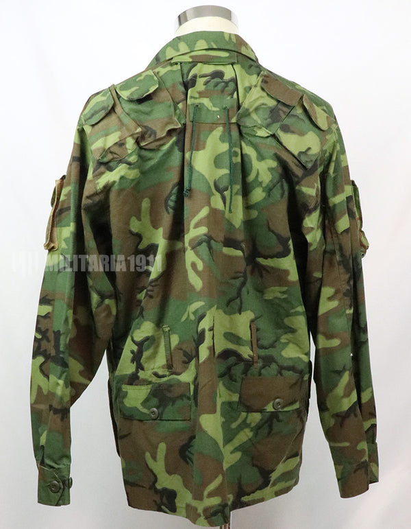 เสื้อคลุมทหารเรือจำลองของทีม SEAL ของกองทัพเรือสหรัฐฯ ทำจากผ้าแท้