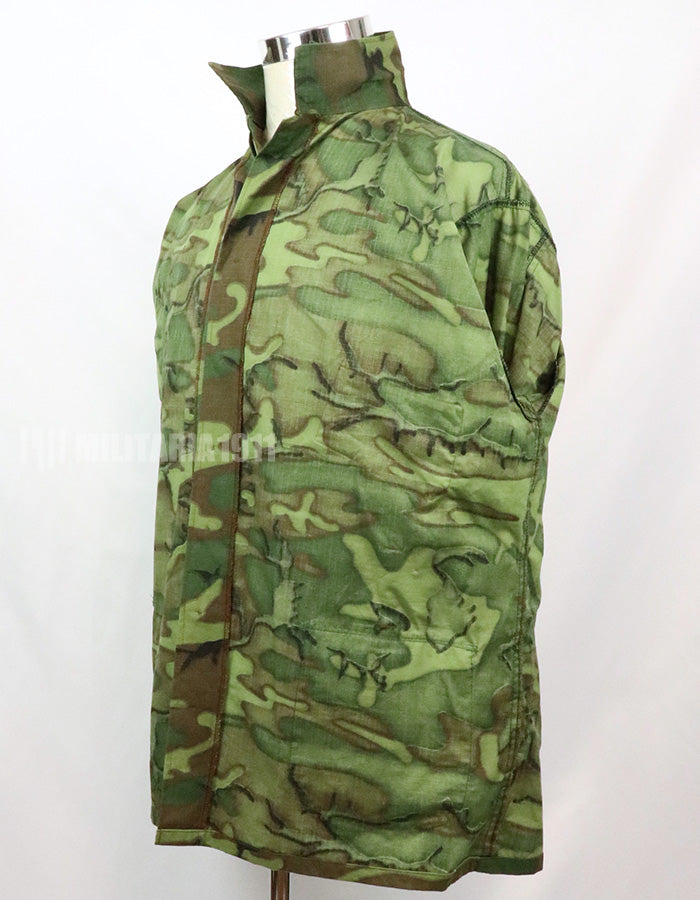 เสื้อคลุมทหารเรือจำลองของทีม SEAL ของกองทัพเรือสหรัฐฯ ทำจากผ้าแท้
