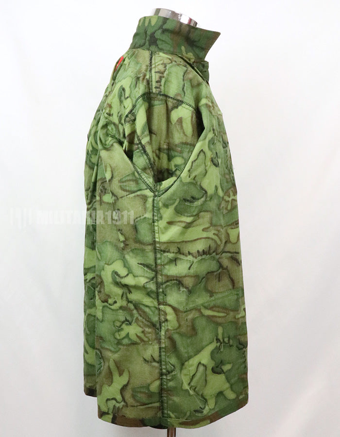 เสื้อคลุมทหารเรือจำลองของทีม SEAL ของกองทัพเรือสหรัฐฯ ทำจากผ้าแท้