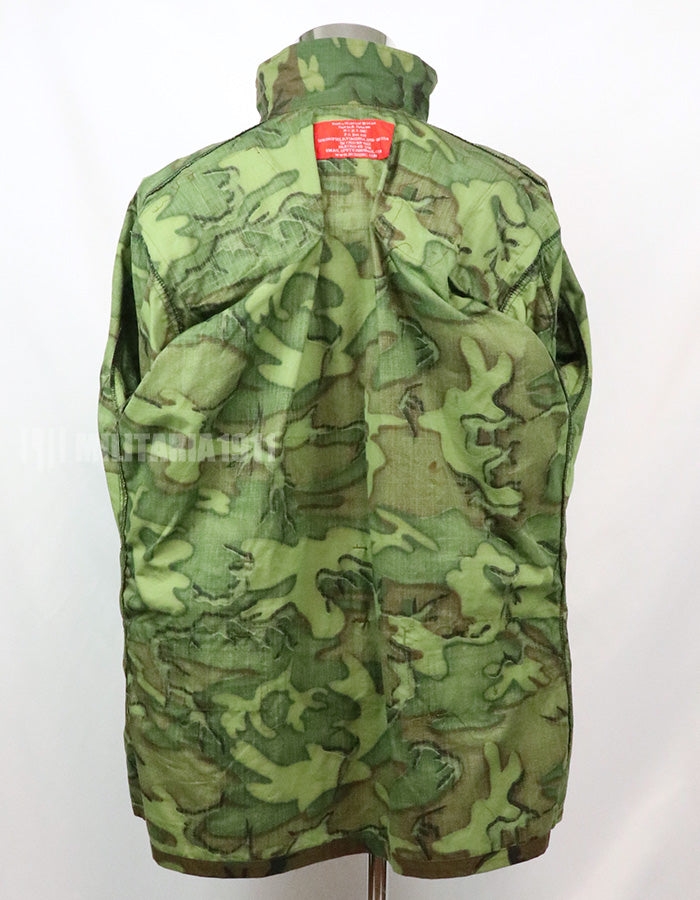 เสื้อคลุมทหารเรือจำลองของทีม SEAL ของกองทัพเรือสหรัฐฯ ทำจากผ้าแท้