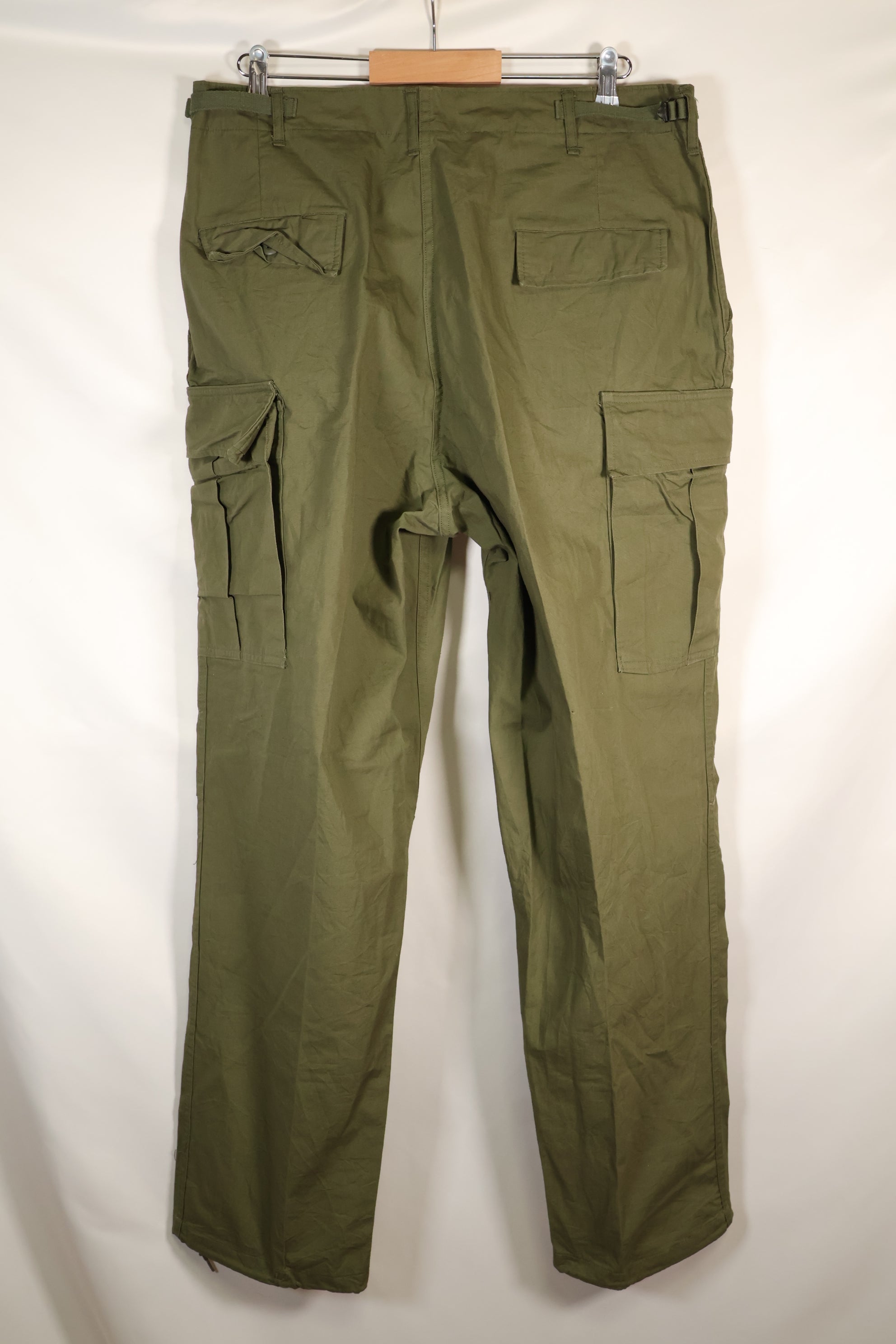 สัญญาปี 1967 สภาพใหม่ไม่เคยใช้ L-L รุ่นที่ 3 กางเกงพรางป่าจังกเกิล