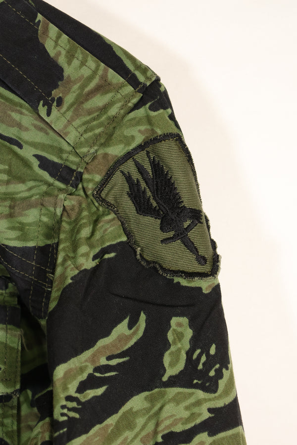 1968 and 1969 73rd surveillance airplane company direct embroidery VNMC 4th pattern tiger stripe set, never used