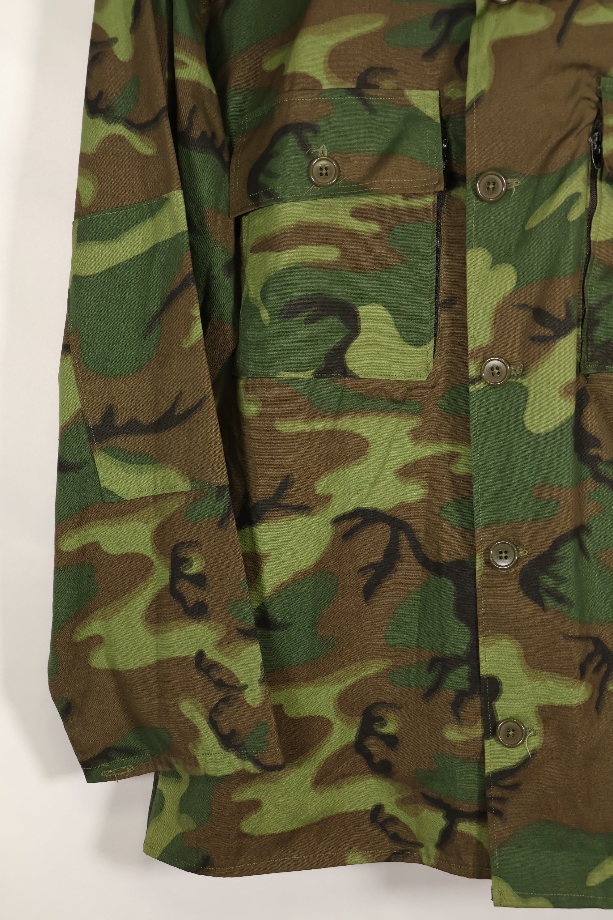 Estimated circa 1967 Deadstock US ARMY Advisor ERDL Camouflage Non Rip M59 Cut Shirt Unused