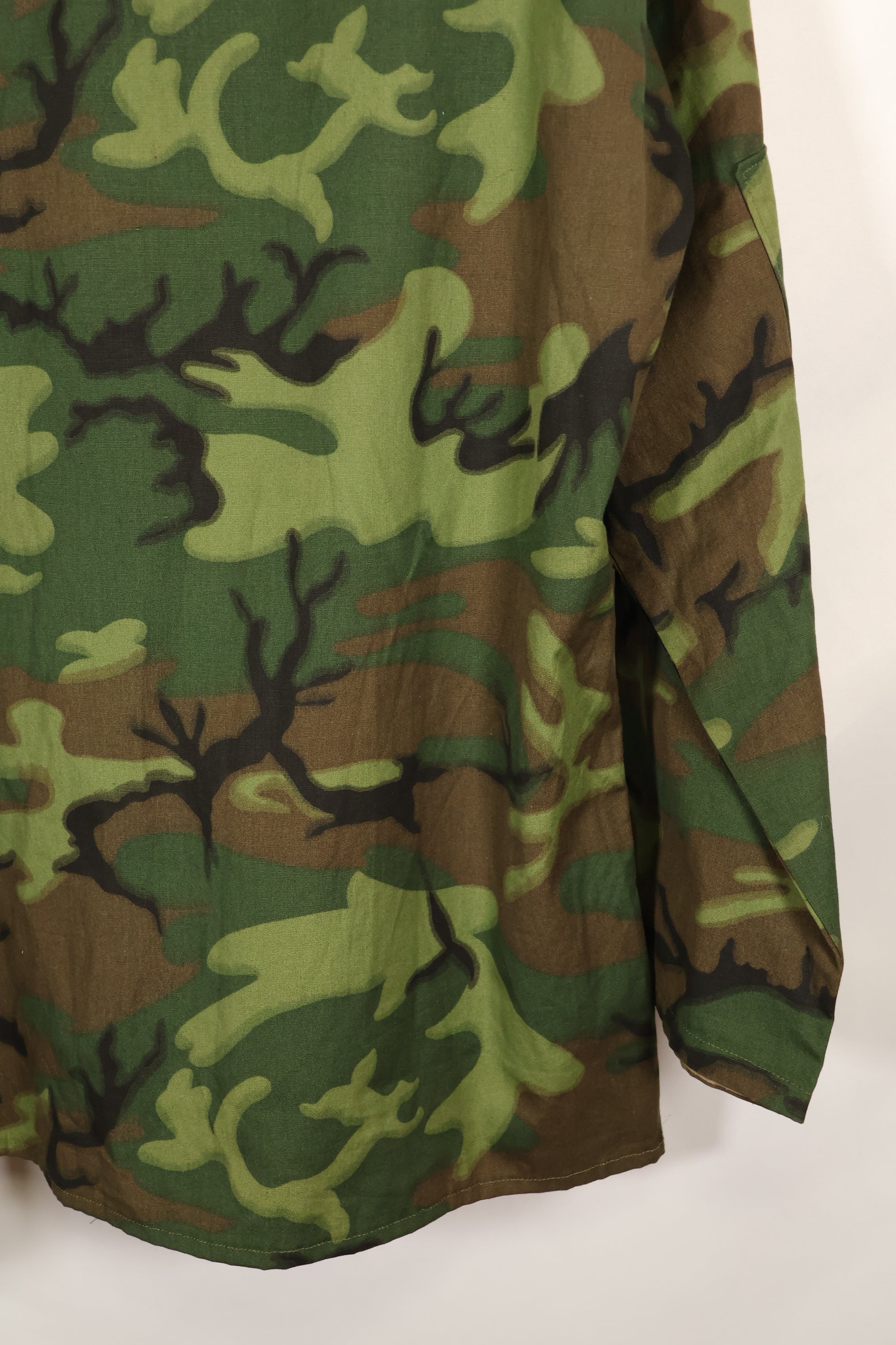 Estimated circa 1967 Deadstock US ARMY Advisor ERDL Camouflage Non Rip M59 Cut Shirt Unused