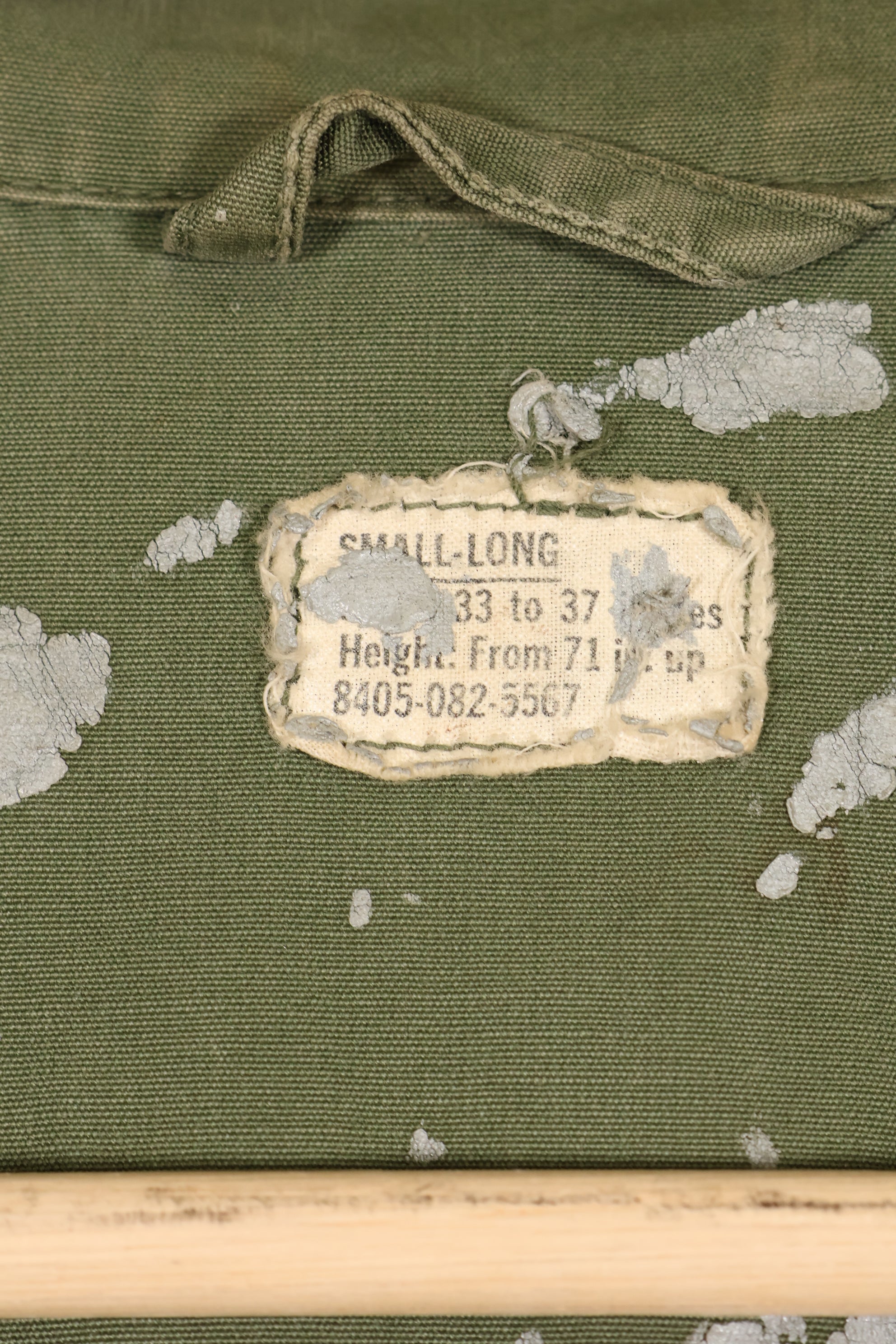 ประมาณปี 1965 S-L รุ่นที่ 2 เสื้อแจ็คเก็ตพรางป่า กองพลทหารราบที่ 25 พร้อมแพทช์ สินค้ามือสอง