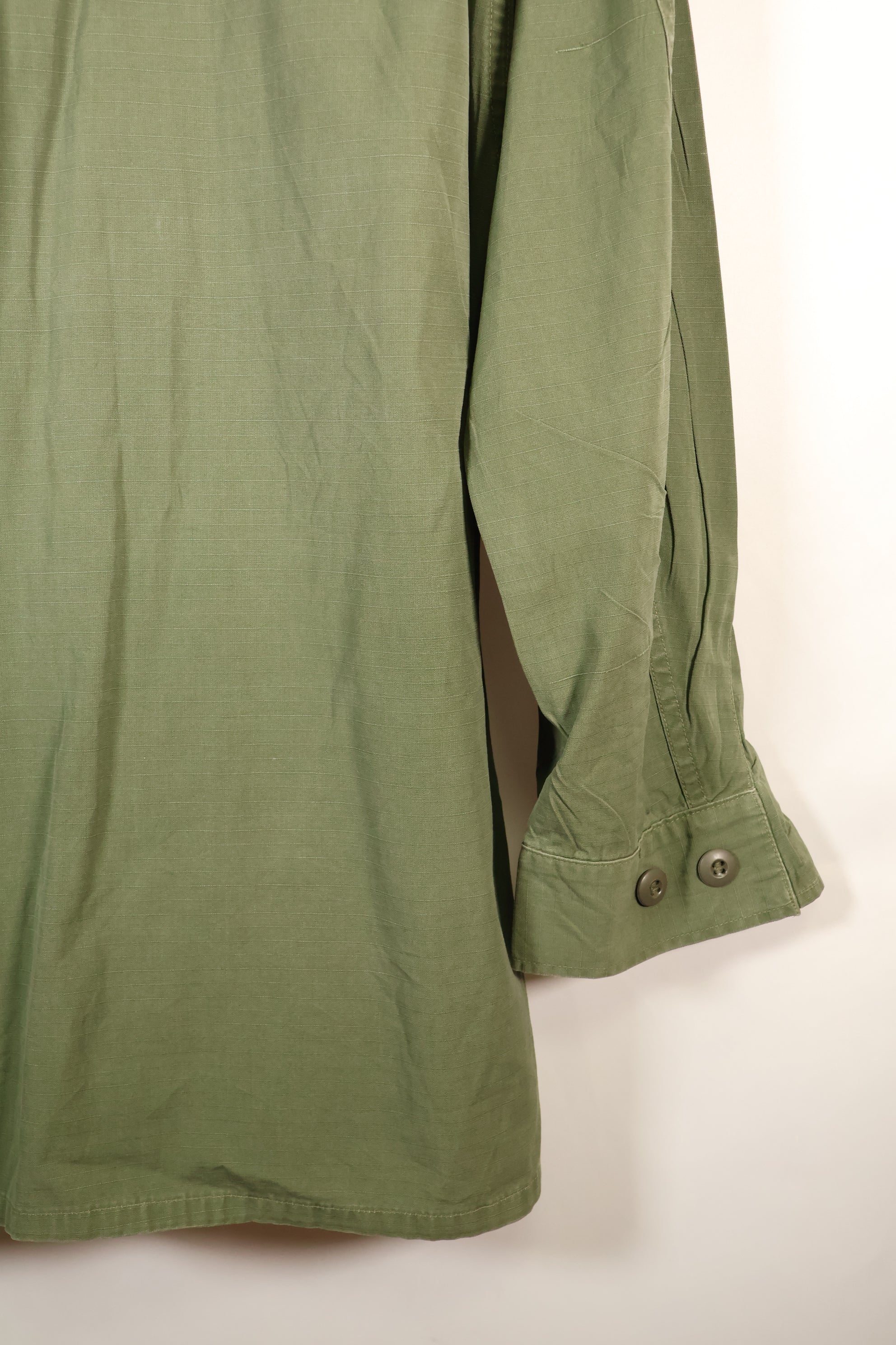 เสื้อแจ็กเก็ตแบบ Jungle Fatigue รุ่นที่ 4 ตามสัญญาปี 1969, M-R, มีแผ่นปะเพิ่มเติม, มือสอง
