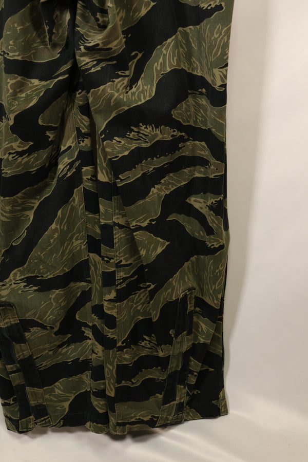 1960年代中頃　サイズ 46　沖縄タイガーパターン　タイガーストライプ フライトスーツ　中古品