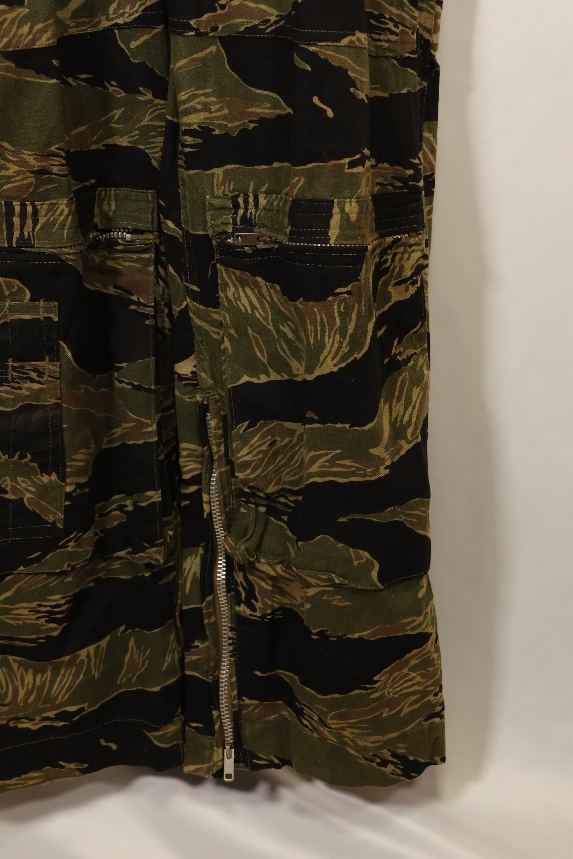 Mid-1960s Okinawa Tiger Pattern Tiger Stripe Flight Suit Used
