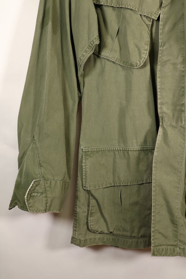 เสื้อแจ็คเก็ตแบบป่า รุ่นที่ 3 ตามสัญญาปี 1967, M-R, กองทัพสหรัฐฯ, มีตราติด, มือสอง