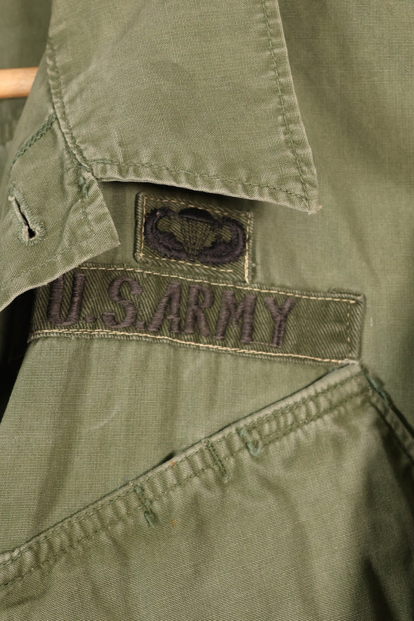 เสื้อแจ็คเก็ตแบบป่า รุ่นที่ 3 ตามสัญญาปี 1967, M-R, กองทัพสหรัฐฯ, มีตราติด, มือสอง