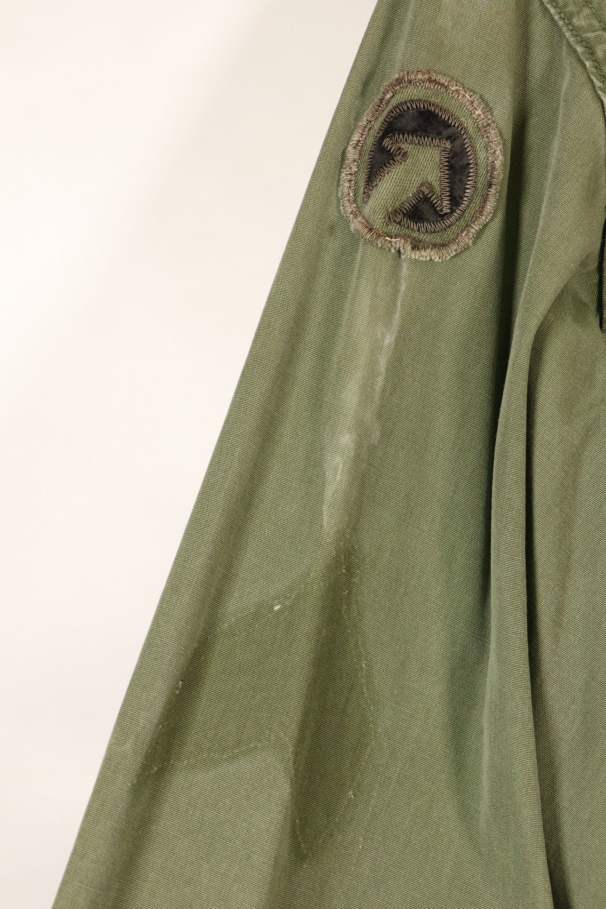 เสื้อแจ็คเก็ตแบบป่า รุ่นที่ 3 ตามสัญญาปี 1967, M-R, กองทัพสหรัฐฯ, มีตราติด, มือสอง