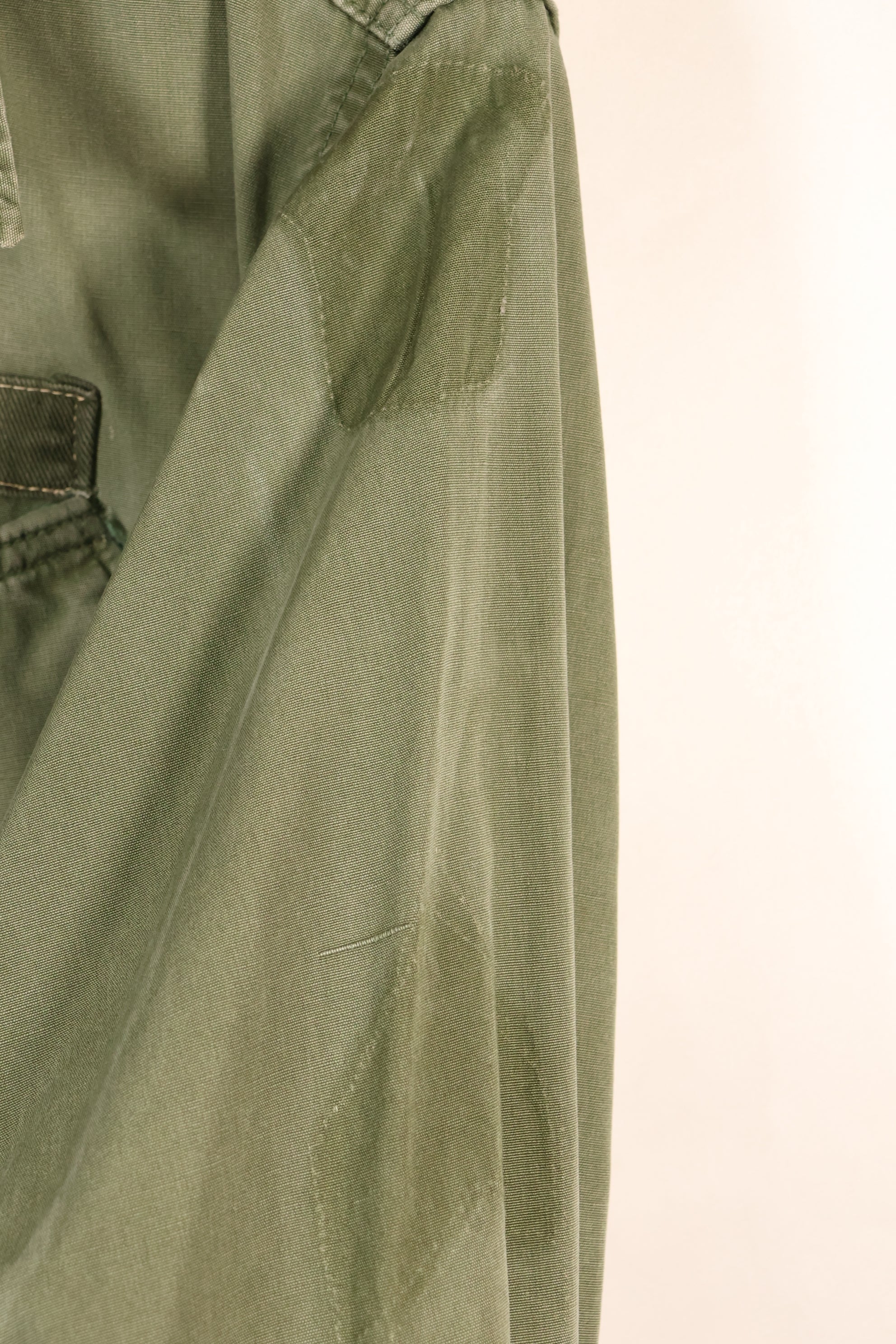 เสื้อแจ็คเก็ตแบบป่า รุ่นที่ 3 ตามสัญญาปี 1967, M-R, กองทัพสหรัฐฯ, มีตราติด, มือสอง