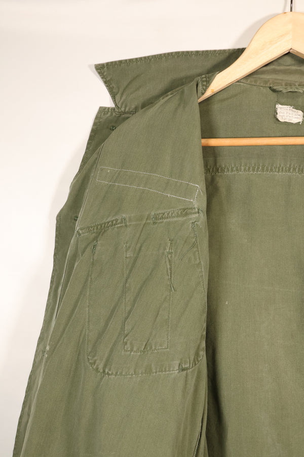 เสื้อแจ็คเก็ตแบบป่า รุ่นที่ 3 ตามสัญญาปี 1967, M-R, กองทัพสหรัฐฯ, มีตราติด, มือสอง