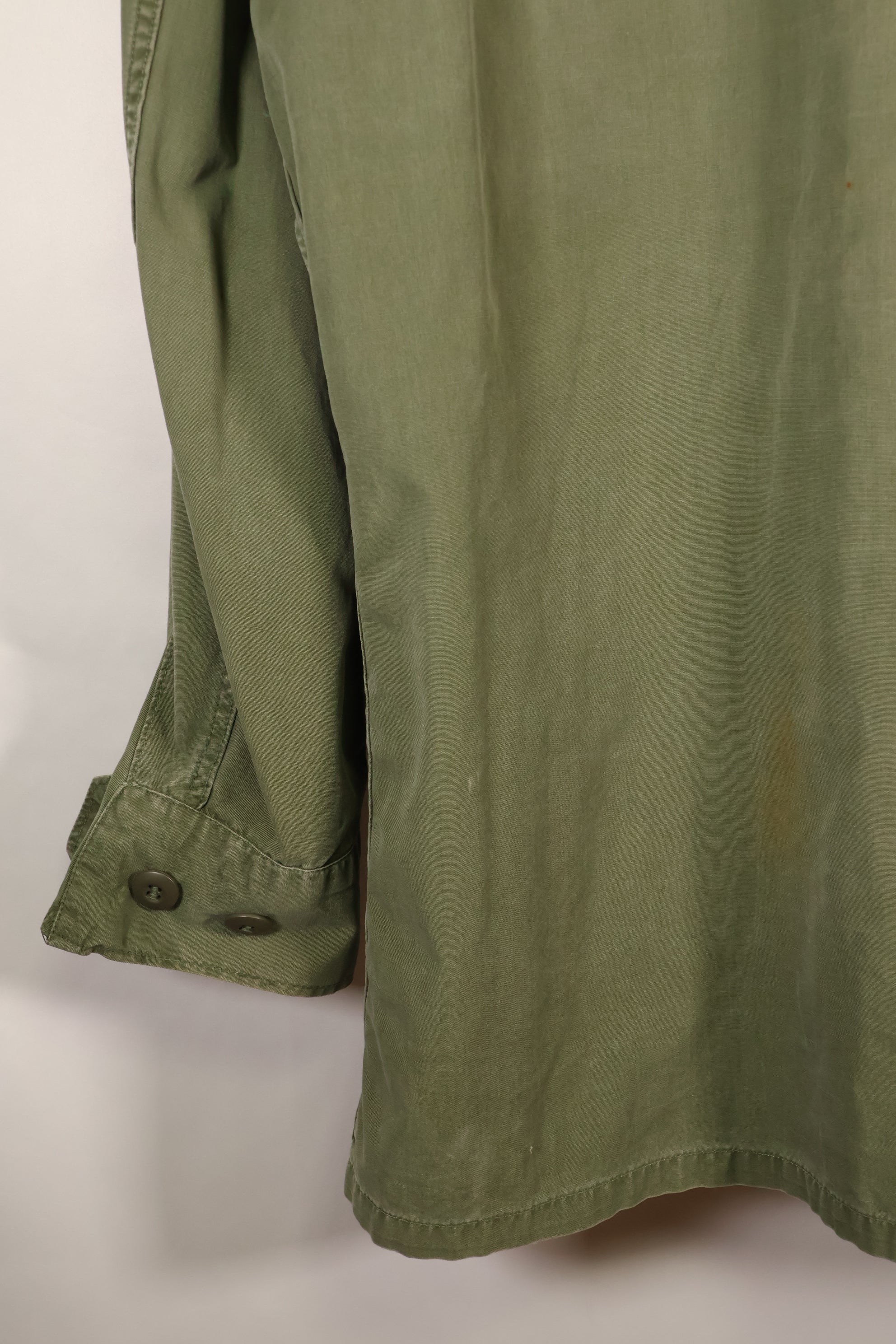 เสื้อแจ็คเก็ตแบบป่า รุ่นที่ 3 ตามสัญญาปี 1967, M-R, กองทัพสหรัฐฯ, มีตราติด, มือสอง
