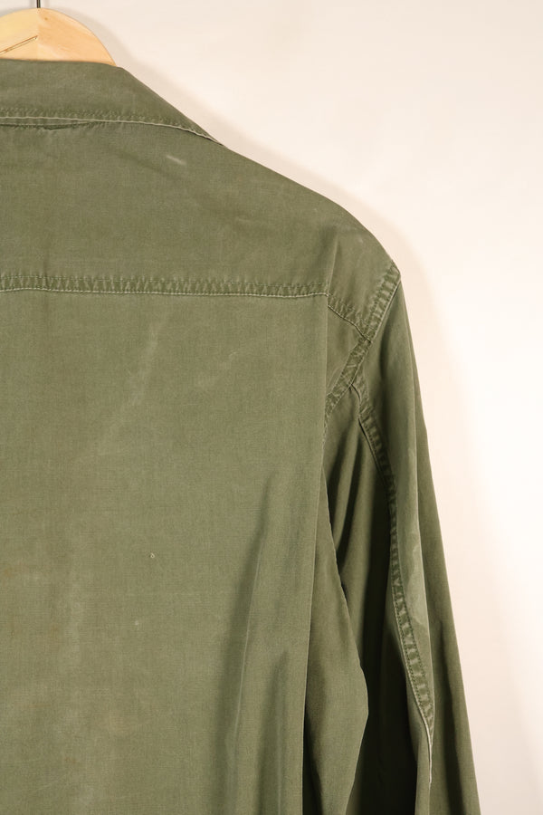 เสื้อแจ็คเก็ตแบบป่า รุ่นที่ 3 ตามสัญญาปี 1967, M-R, กองทัพสหรัฐฯ, มีตราติด, มือสอง