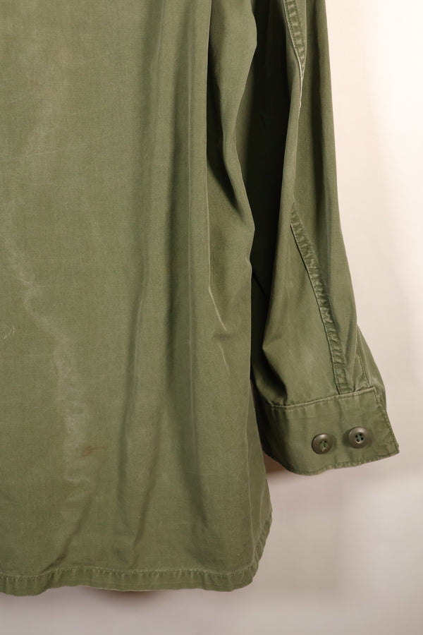 เสื้อแจ็คเก็ตแบบป่า รุ่นที่ 3 ตามสัญญาปี 1967, M-R, กองทัพสหรัฐฯ, มีตราติด, มือสอง