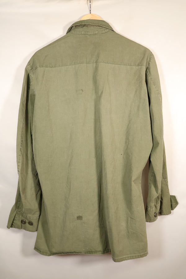 เสื้อแจ็กเก็ตแบบ Jungle Fatigue รุ่นที่ 3 ปี 1967, M-L, แบบไม่ Ripstop, สีซีด, มือสอง