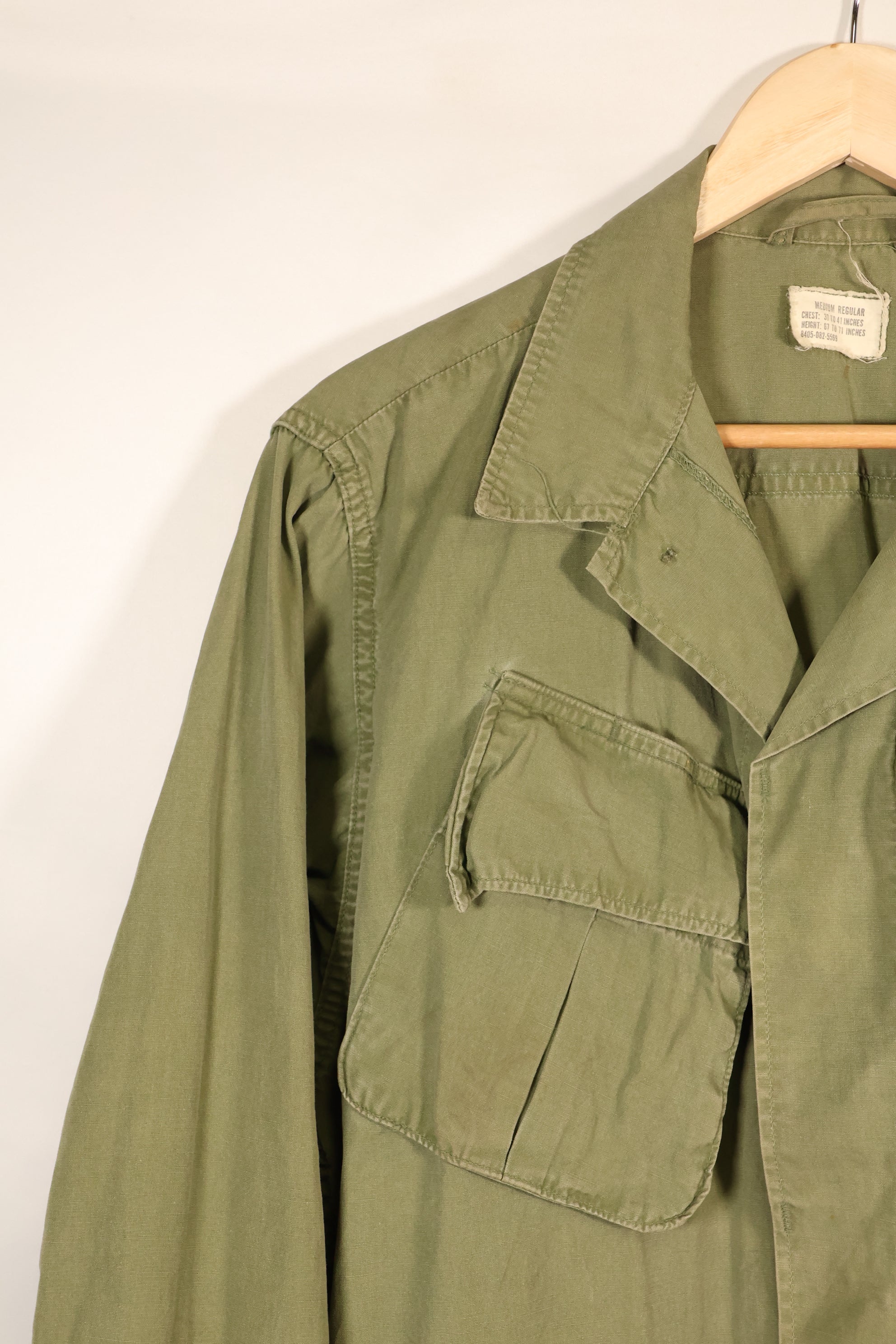 แจ็กเก็ตสนามแบบ Jungle Fatigue รุ่นที่ 3 ตามสัญญา M-R ปี 1967 – สีจางเล็กน้อย – มือสอง