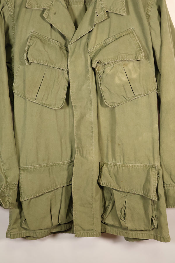 แจ็กเก็ตสนามแบบ Jungle Fatigue รุ่นที่ 3 ตามสัญญา M-R ปี 1967 – สีจางเล็กน้อย – มือสอง