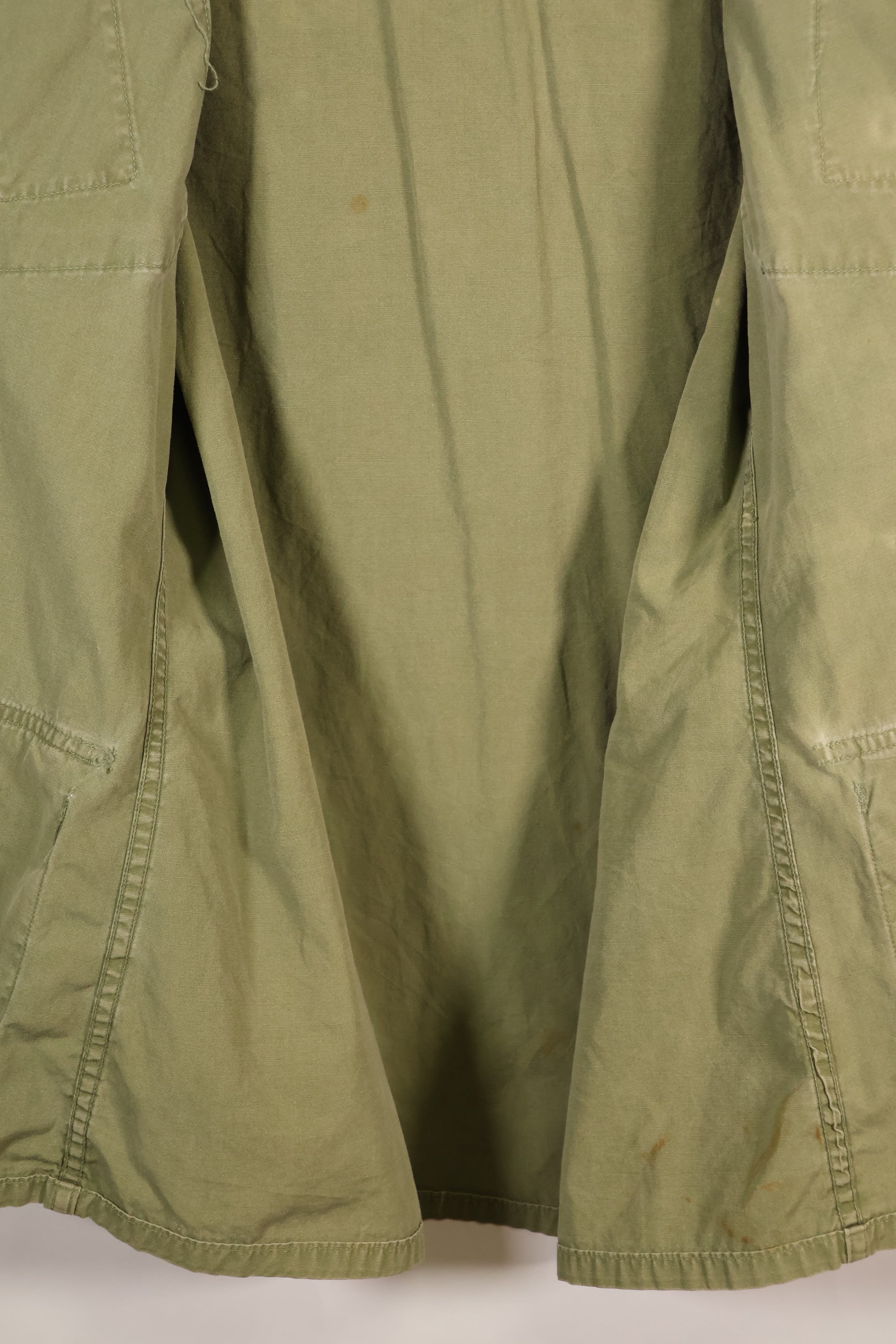 แจ็กเก็ตสนามแบบ Jungle Fatigue รุ่นที่ 3 ตามสัญญา M-R ปี 1967 – สีจางเล็กน้อย – มือสอง