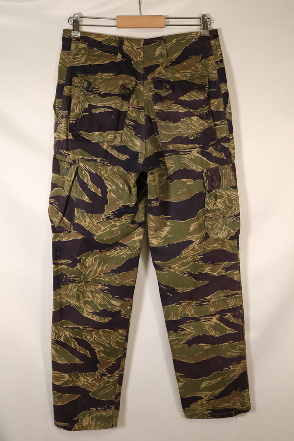 กางเกงลายเสือ Okinawa Tiger ตัดเย็บแบบอเมริกันช่วงกลางทศวรรษ 1960 มีรอยซีดจางน้อยมาก มือสอง