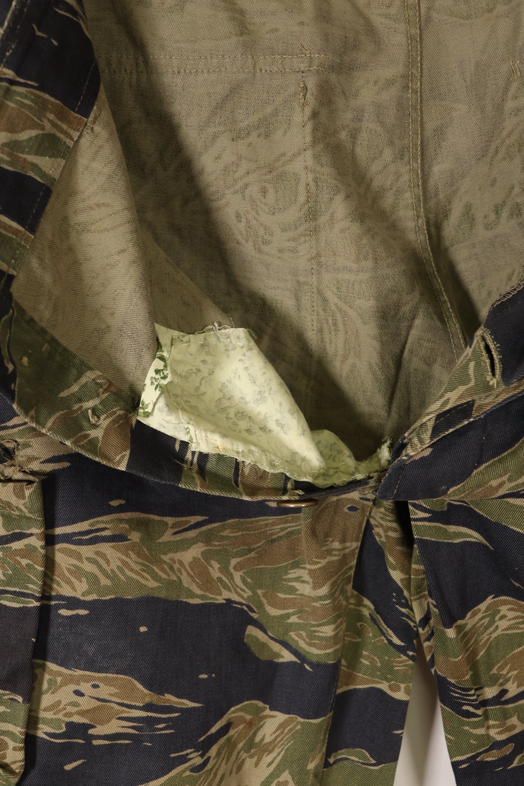 1960年代中頃　A-L　シルバータイガーパターン　Asian カット　パンツ　補修あり　中古品