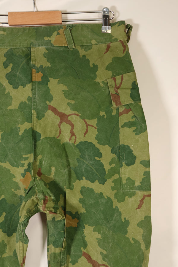 Late 1960s to early 1970s | Privately sourced | Mitchell camouflage | USMC | WWII HBT-style cut | Reversible pants | Used