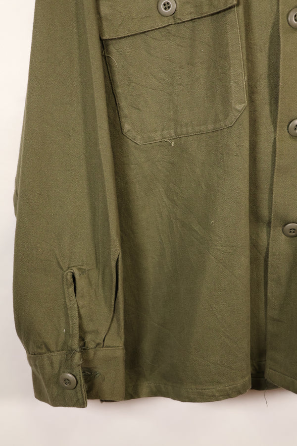 ทศวรรษ 1960, ขนาดประมาณ MEDIUM, OG-107, เสื้อยูทิลิตี้, ทรงตัดเย็บหายาก, มีแพทช์ที่ติดเพิ่มภายหลัง, มือสอง