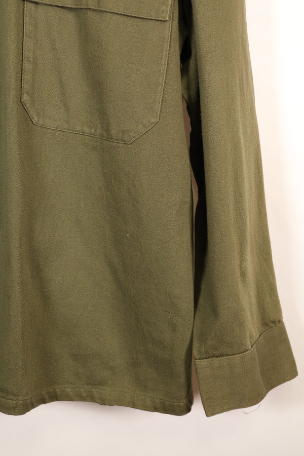 ทศวรรษ 1960, ขนาดประมาณ MEDIUM, OG-107, เสื้อยูทิลิตี้, ทรงตัดเย็บหายาก, มีแพทช์ที่ติดเพิ่มภายหลัง, มือสอง